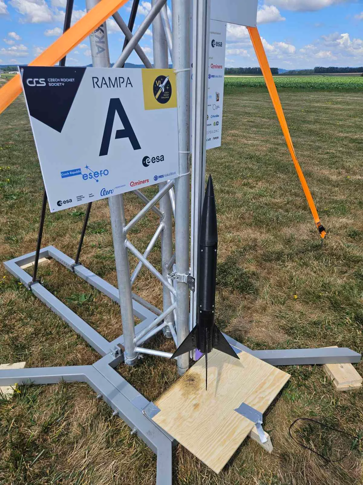 The launch rail at the Czech Rocket Challenge launch site
