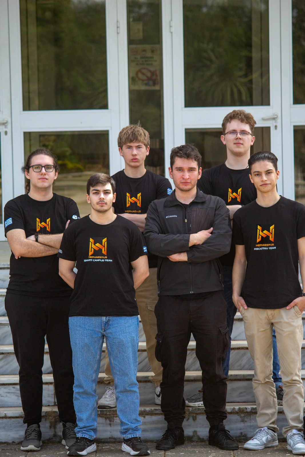 Six SARISSA mission members in front of the university building